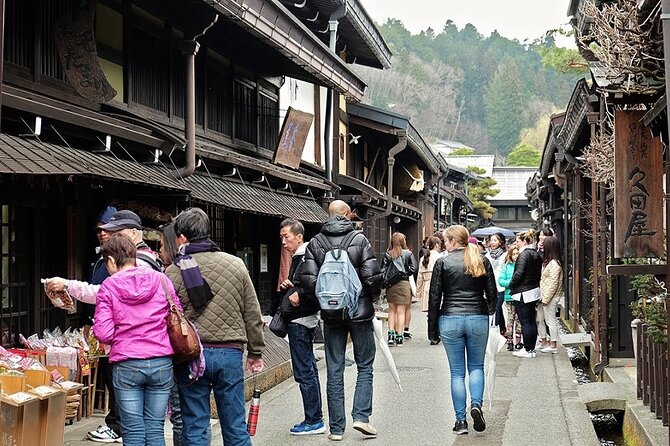 1 Day Private Charter Tour to Shirakawa-go & Takayama - Stop 3, Wada House: when you want the inside details