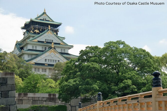 1 Day Takoyaki Making and Osaka Castle Walking Tour - Shinsekai and Tsutenkaku: where Osaka leans into its street personality