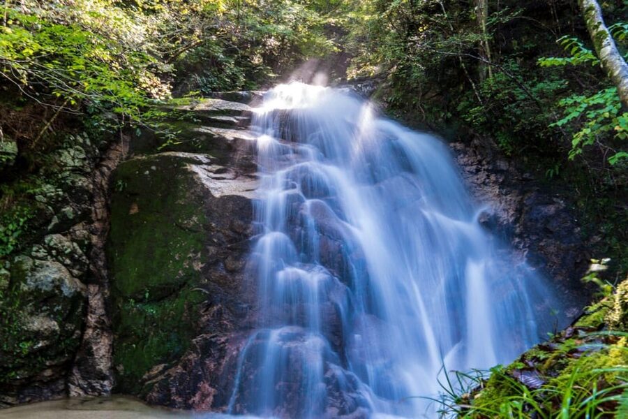1-Day Tour from Nagoya: Hiking the Historic Nakasendo Trail - Weather and Footwear Reality, Especially in Summer