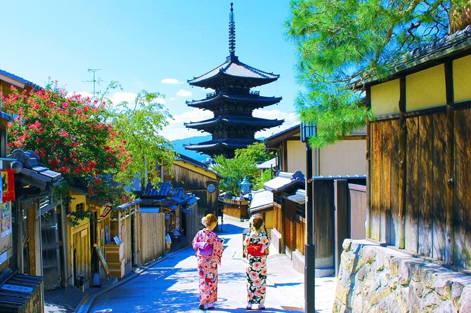 10 Must-see Spots in Kyoto One Day Private Tour (up to 7 people) - Yasaka Pagoda and the Finish in Gion