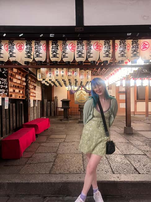3.5h Osaka Night guided Local Bar Hopping, Sake & Karaoke - Karaoke snack bar finale with all-you-can-drink