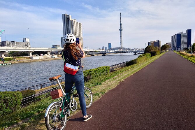 3-Hour Tokyo Private E-Bike Tour Starting from Your Hotel - Meet Kazuma and shape the day to your interests