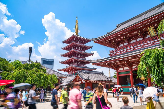 Asakusa: 1400-year history exploration - Hōzōmon Treasure Gate and the main Sensō-ji circuit