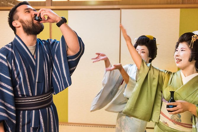 Authentic Geisha Performance with Dinner in Tokyo - Group Size, How Many Geisha You Get, and Why That Matters