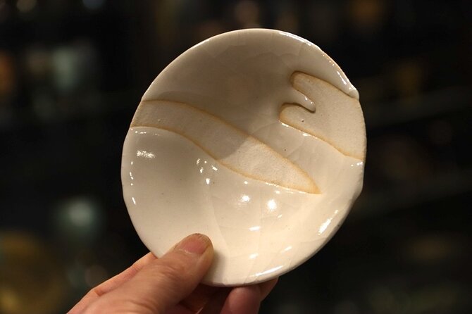 Authentic Pure Gold Kintsugi Workshop with Master Taku in Tokyo - The Master’s Touch: Taku Nakano and Studio Omotesando Energy