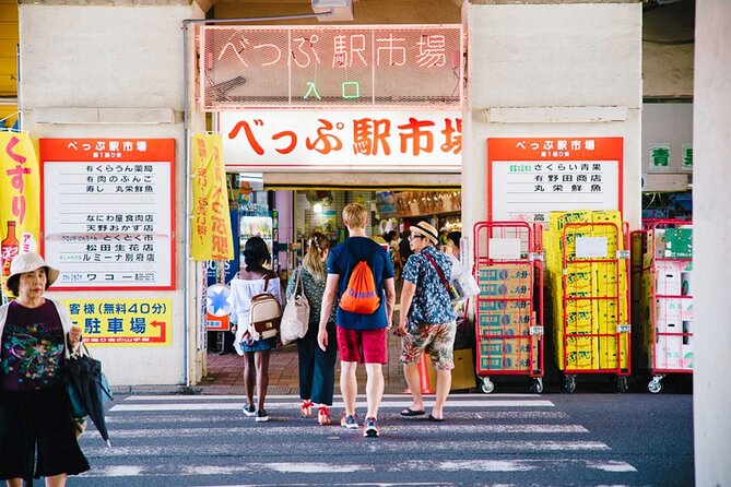 Become a local! A Walking Tour of Arts, Crafts&Onsen Culture - The Century-Old Japanese House Finish: Contemporary Art, Gift Shopping, and a Photo History Room