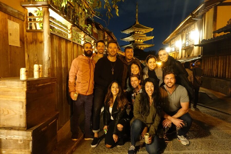 Best of Kyoto: Gion, Geisha, Pagodas & Cobblestones - Hōkan-ji photo stop: pagoda views with a calmer backdrop