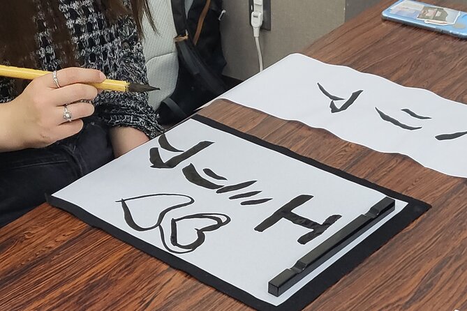 Calligraphy Workshop in Namba, Dotonbori - What happens during the 2 hours: the shodo lesson rhythm