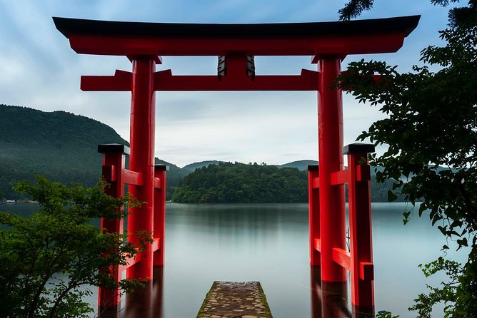 Custom Private Tour in Hakone with a Certified Local Guide - Stop 2: Lake Ashi sightseeing cruise for a calmer tempo