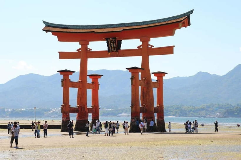 Day Trip to Hiroshima & Miyajima with Itsukushima Shrine - Price and What $39 Buys You (Beyond Transportation)