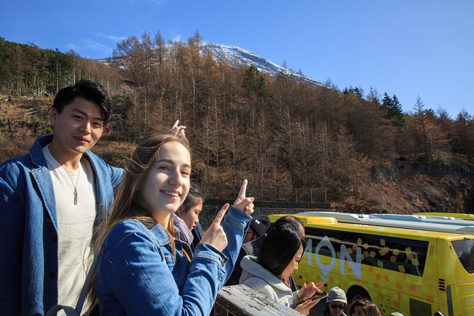 Discover Mt. Fuji 5th Station & Kawaguchiko Sightseeing Day Tour - Fuji-Q Highland Stop: Lunch and a Quick Reset