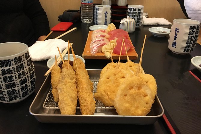 Eat, Drink & Cycle: Osaka Foodie Bike Tour - Shitennoji, Japan’s Old Temple, Seen at Bike Speed