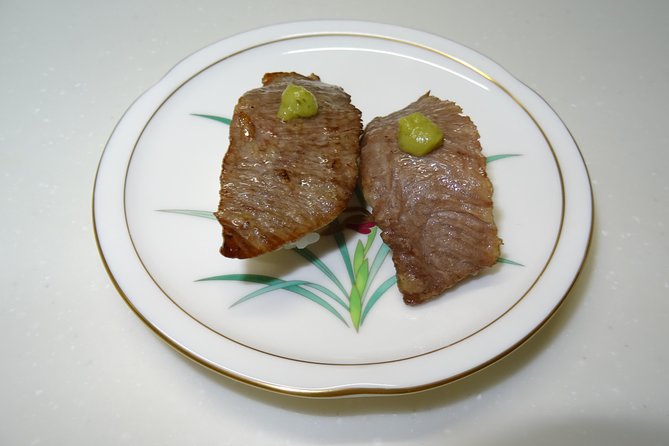 Experience all of Japanese culture and Japanese food experience classes "origami, udon, Japanese food, green tea, calligraphy" in 4 hours - Matcha and Japanese sweets, and why the tea part matters