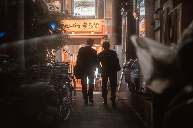 Explore Unique Tokyo Streets / Learn with a Pro Photographer - Key reasons this Tokyo evening photo walk is worth your time