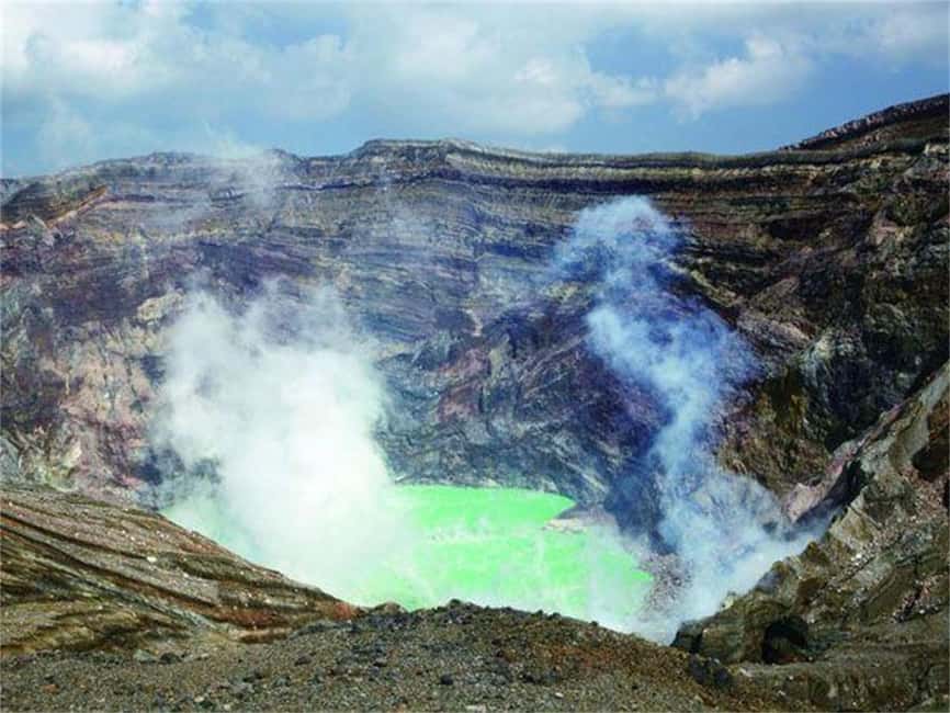 From Fukuoka: Mount Aso, Kurokawa Onsen, and Shrine Tour - Key highlights you should care about