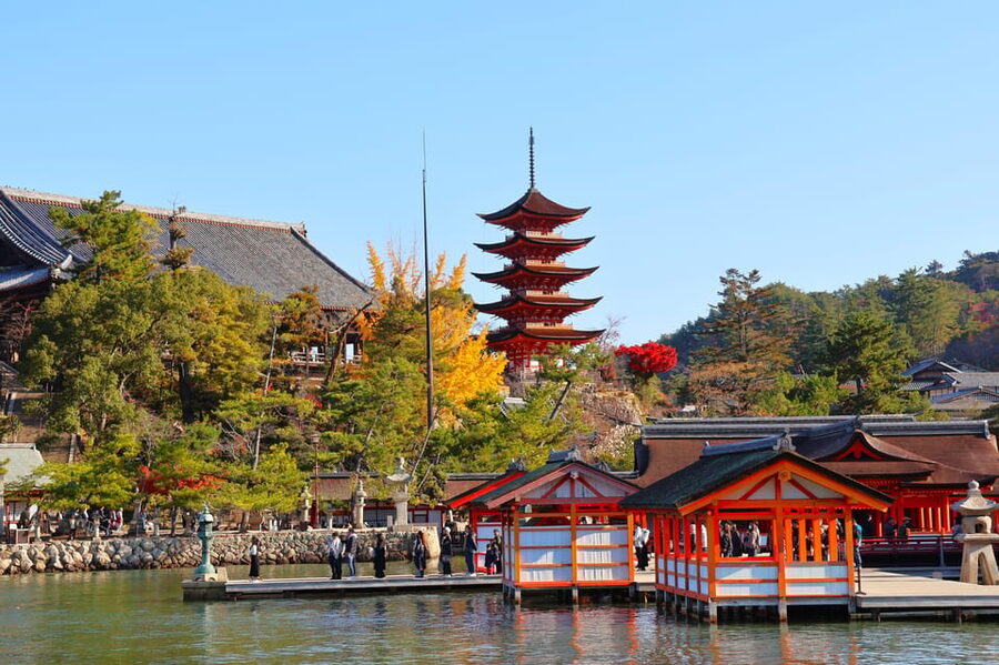 From Hiroshima: Hiroshima & Miyajima 1 Day Tour with Lunch - Meeting at Hiroshima Station, then straight into the story