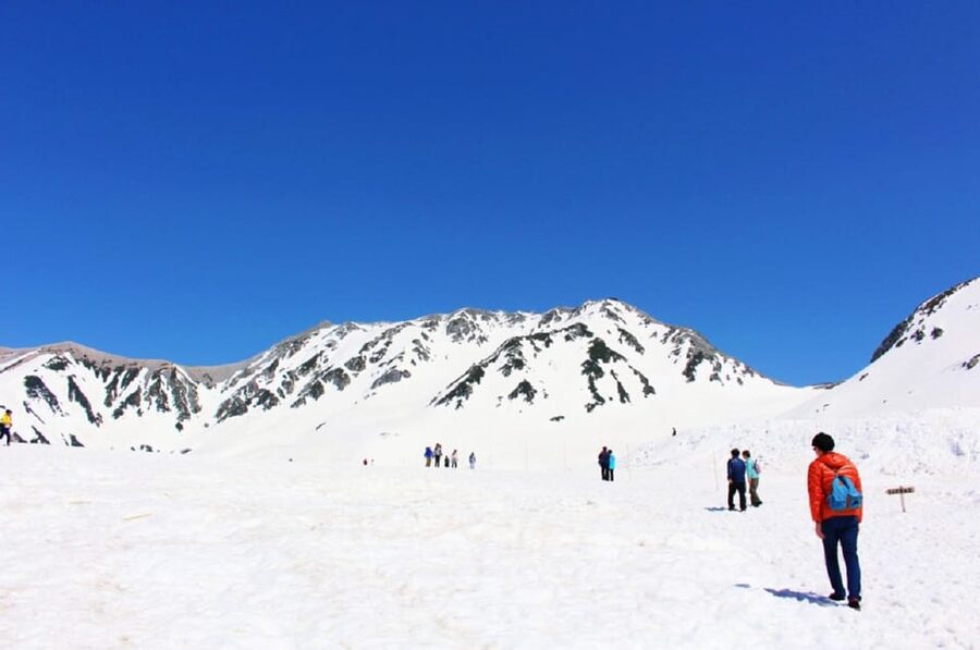 From Nagano: Tateyama-Kurobe Alpine Route - Murodo at 2,450 meters: walking the snow corridor
