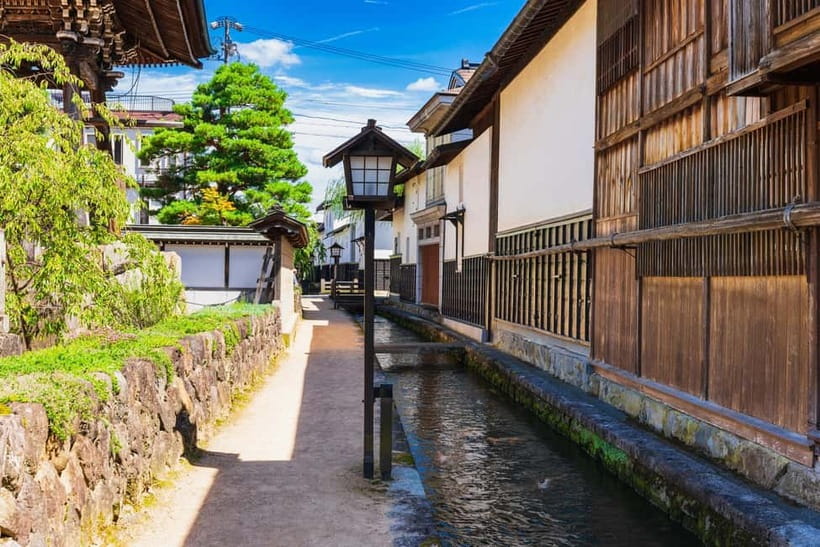 From Nagoya: Gujo, Hida Takayama, and Shirakawa-go Day Tour - Hida Takayama: Edo alley walks, snacks, and craft stores