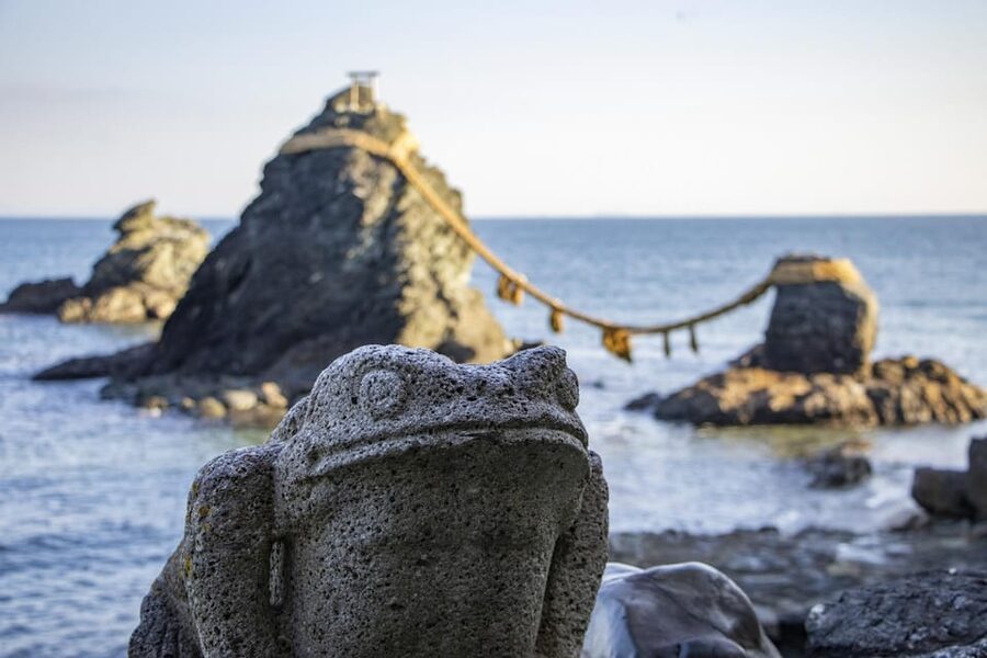 From Nagoya: Ise’s Sacred Shrines and Captivating Coastlines - Meoto Iwa and the Futami Coast: Rocks, Sea Views, and an Included Omikuji