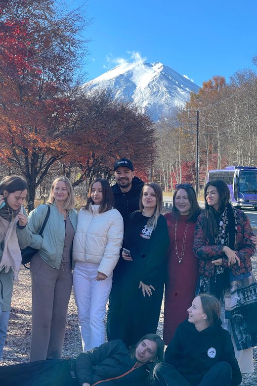 From Tokyo: Mount Fuji Full Customized Tour English Guide - Oishi Park and the Chureito Pagoda Route: Photos Without the Panic