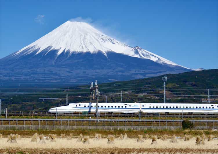 From Tokyo: Mt. Fuji & Hakone Tour w/ Return by Bullet Train - From Shinjuku to Fuji: the day starts with momentum