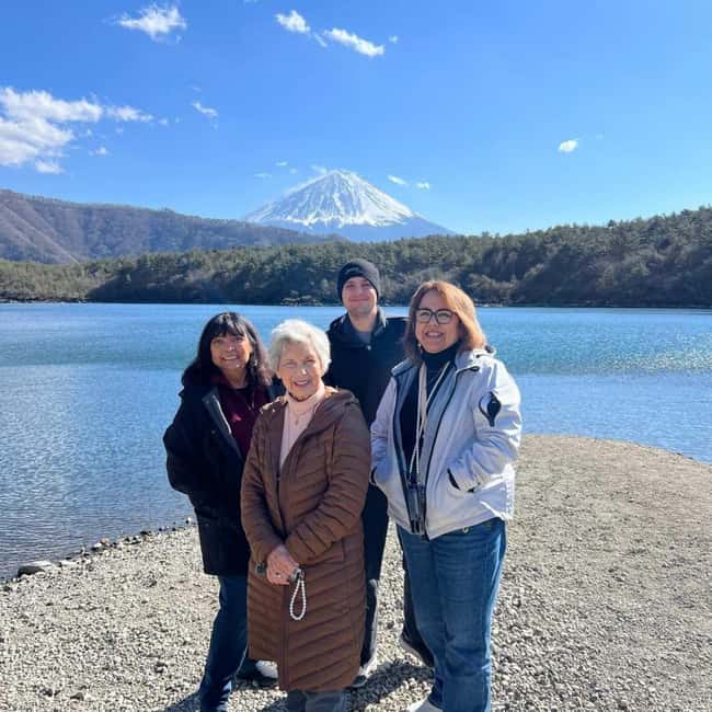 From Tokyo: Mt Fuji Private Day Tour In Luxury Land Cruiser - The luxury vehicle details you will notice fast