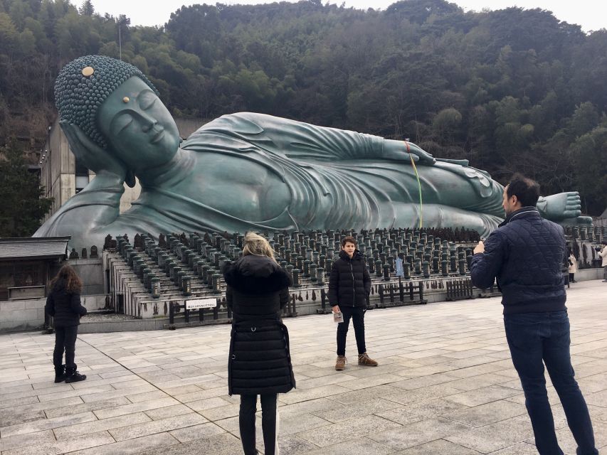 Fukuoka: Private Walking Tour with Local Guide - How the 6-hour highlights day usually moves