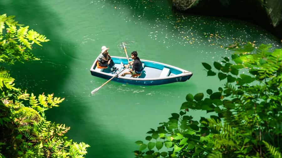 Fukuoka: Takachiho Gorge & Scenic Railway One Day Tour - Best Times to Go and How to Get Better Photos at Takachiho