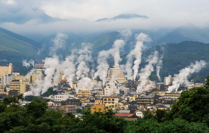 Fukuoka: Yufuin & Beppu Day Tour (Dazaifu / Brewery Options) - Beppu’s Kamado Jigoku and Kannawa: steam, color, and quick photo windows