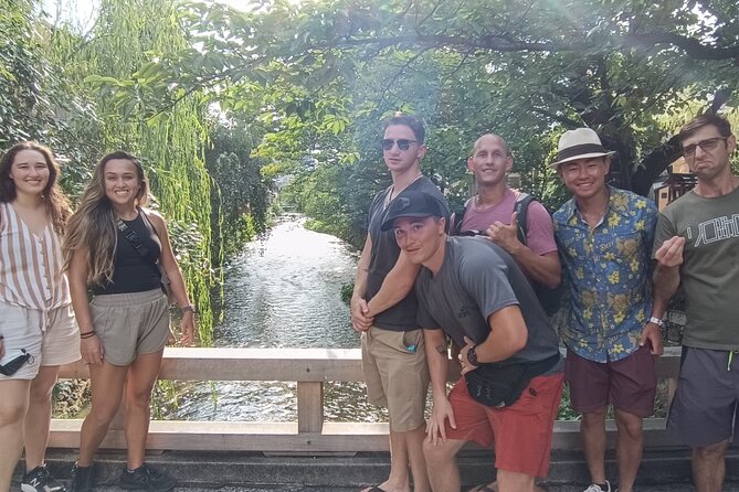 Full-Day Sightseeing to Kyoto Highlights - Getting to Kinkakuji: bus or train time matters