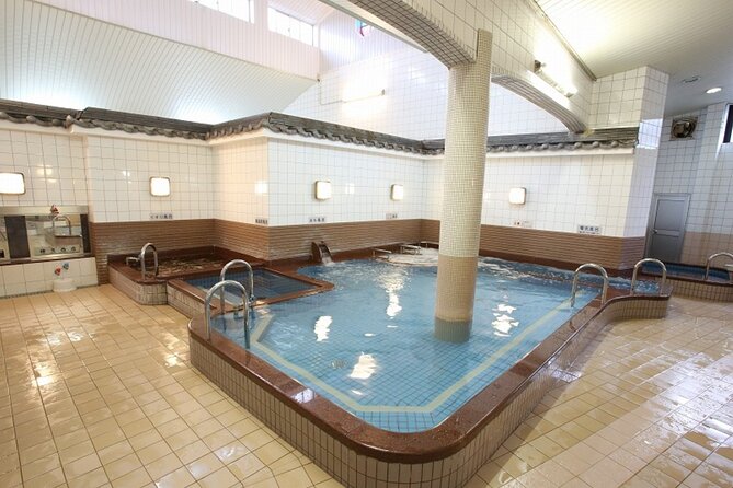 Guide tour of Japanese bathing culture at Funaoka Onsen - The etiquette you need to know before you step into the water