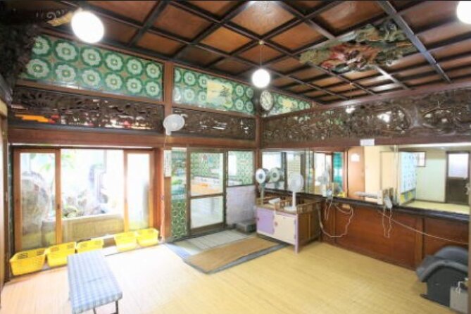 Guide tour of Japanese bathing culture at Funaoka Onsen - Nude bathing, gender separation, and how to handle it