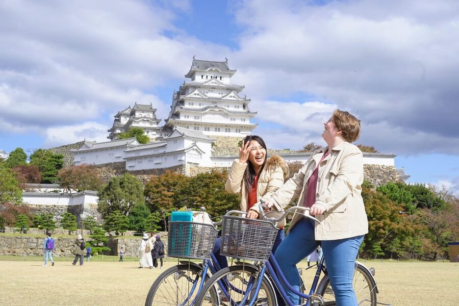 Half-day Himeji Castle Town Bike Tour with Lunch - Stop 1: The 300-Year Sweet Break That Sets the Tone