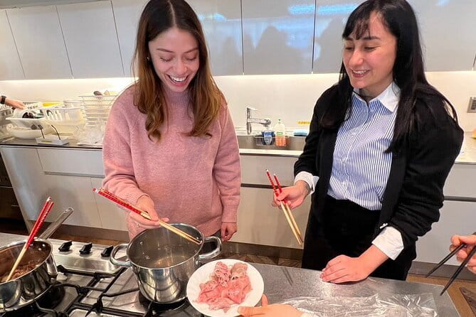 Hands On Wagyu Sushi Making Experience - Inside the 1 hour 30 minute lesson: rice, meat, assembly, plating