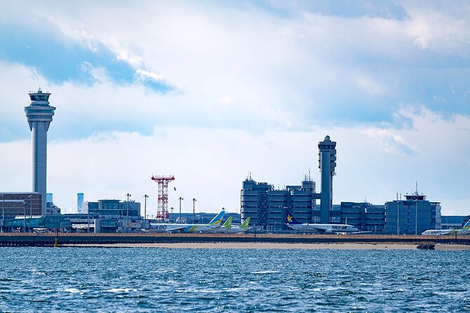 Haneda Airport Private Transfer - Luxury Car & Meet & Greet - From Haneda to your hotel, minus the first-day chaos
