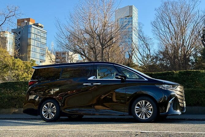 Haneda Airport Private Transfer To Tokyo City - The Ride Itself: Air-Conditioned Comfort and Luggage Handling