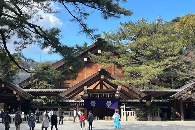 Hiking the Historic Nakasendo Trail [1 Day Tour from Nagoya] - Magome-juku: finish with views, shopping, and slow wandering