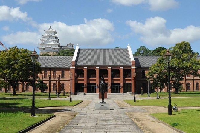 Himeji Half-Day Private Tour with Government-Licensed Guide - Koko-en and the garden reset next to the castle