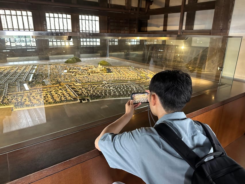 Himeji: Himeji Castle Guided Tour - UNESCO Heritage - Kokoen Garden in an Hour: Ponds, Seasonal Blooms, and Quiet Between Stops