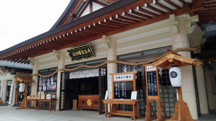 Hiroshima Historical Walking Tour - Why A-Bomb was Dropped - Hiroshima Castle: Seeing the City’s Strategy Before the Bomb