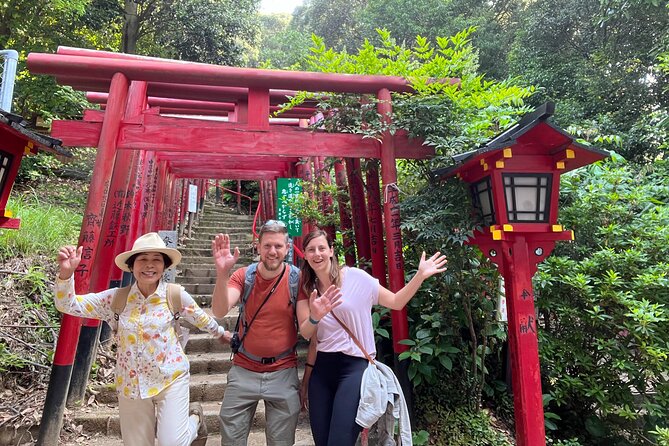 Hiroshima Local guided Hiking Tour&Open-air Tea Ceremony - Hiroshima Toshogu Shrine Stop: Culture in Green-and-Gold