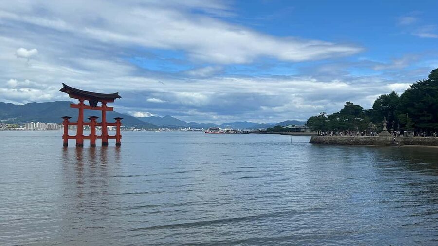 Hiroshima & Miyajima 6.5h Guided Tour – Dome, Park & Shrine - Omotesando Shopping Street: snack breaks and easy souvenir hunting