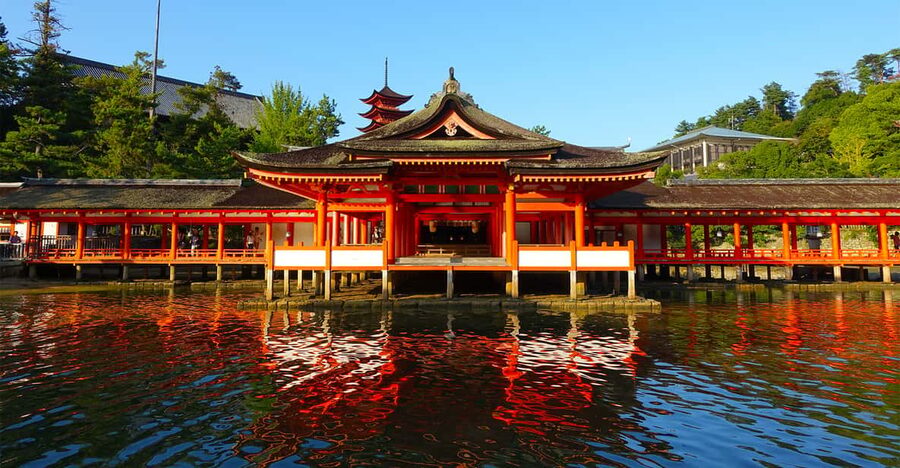 Hiroshima & Miyajima: Full-Day Private Tour & Licensed Guide - Food and timing: what is included, what you handle, and how to plan lunch