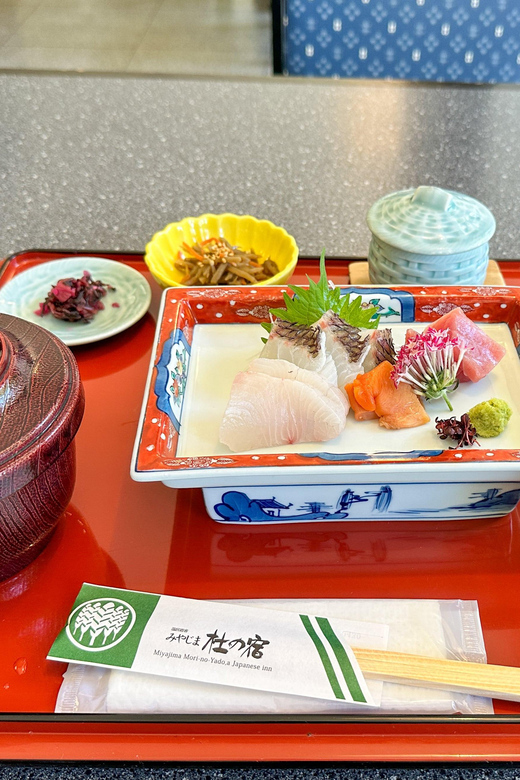 Hiroshima: Miyajima Half-day Historical Walking Tour - Lunch with Hiroshima flavors: oysters and fried momiji dumplings