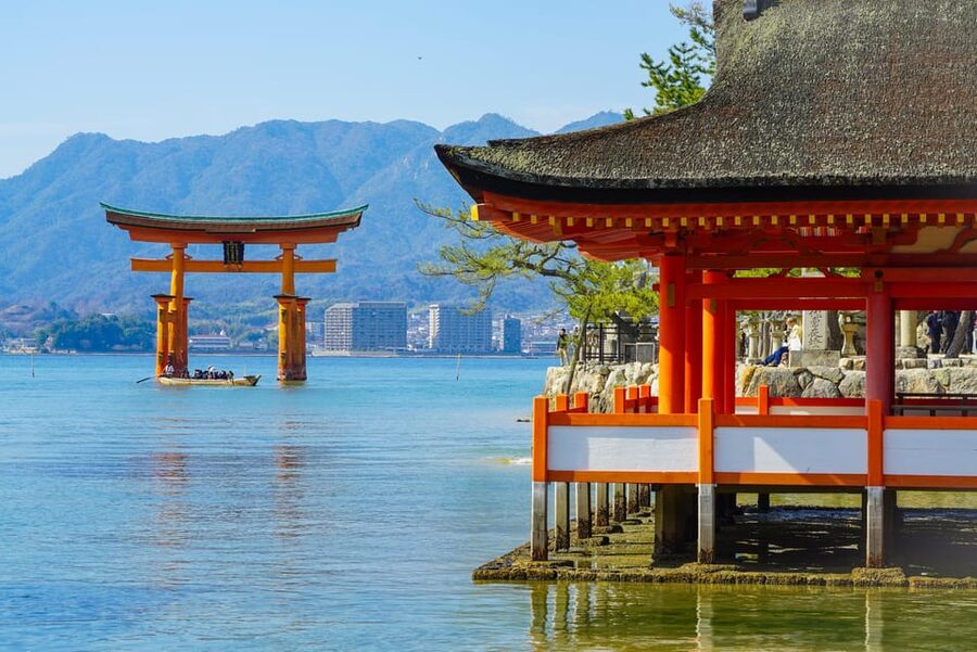 Hiroshima: Miyajima Half-day Historical Walking Tour - From Hiroshima to Miyajimaguchi, then straight onto the ferry