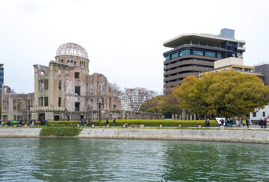 HIROSHIMA ORIZURU TOWER Admission Ticket - ORIZURU SQUARE and ORIZURU WALL: Folding cranes with a peace message