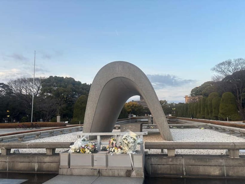 Hiroshima: Peace Memorial Park and Atomic Bomb Dome Tour - Children’s Peace Monument and Sadako Sasaki’s thousand paper cranes