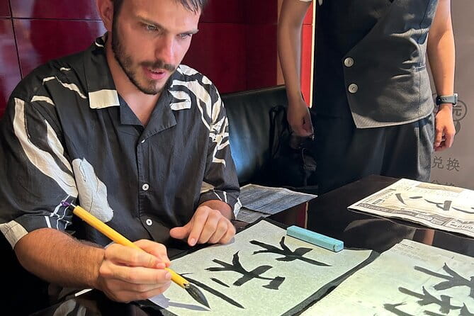 Japanese Calligraphy - Shodo - Lesson (near Kyoto Station) - How the instructor keeps it friendly: patient help, practical guidance, and English support