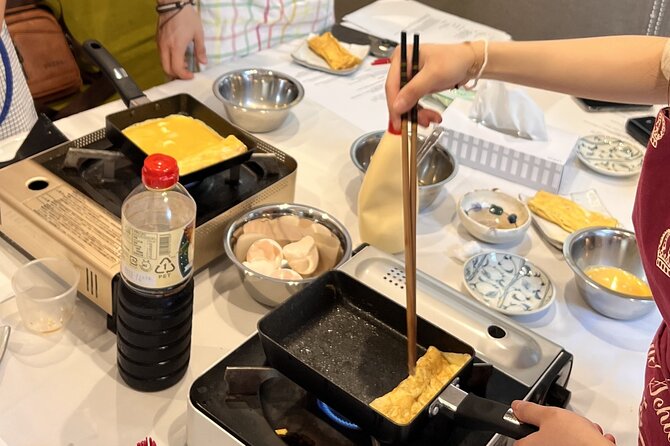Japanese home cooking class in Osaka Umeda - Lunch in a dining room, with tea that keeps things grounded