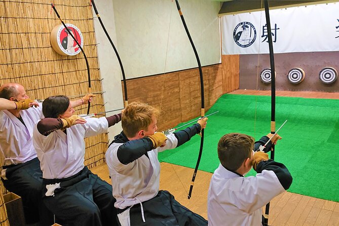 Japanesel Archery Experience HIROSHIMA CASTLE SHARAKU - The mini competition and scoring, turning practice into fun